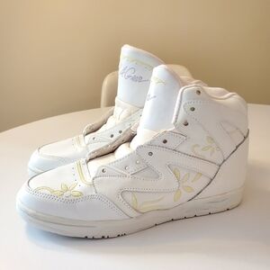 L.A. Gear Vintage High Top Sneaker Floral Size 7.5 1991